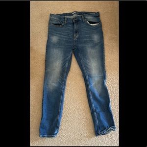 36 W x 32 L Men’s Jean ➡️ $12